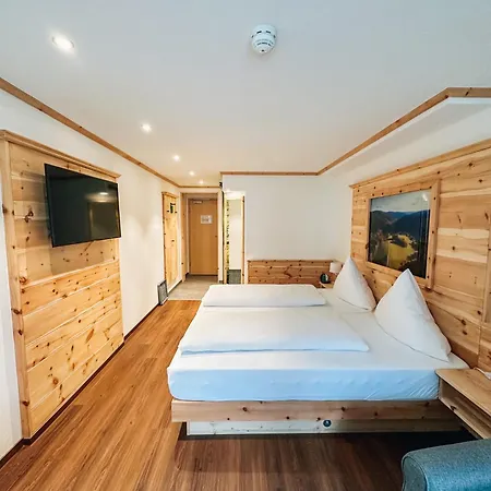 Schwarzwald-gasthof Rößle 4*
