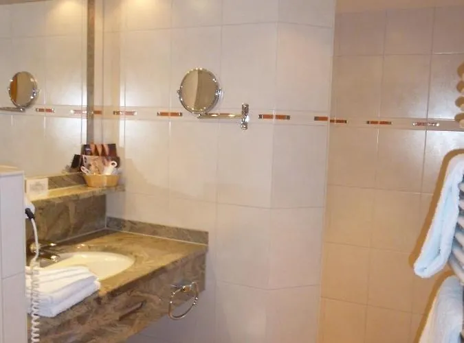 Hotell Schwarzwald-resort Roessle